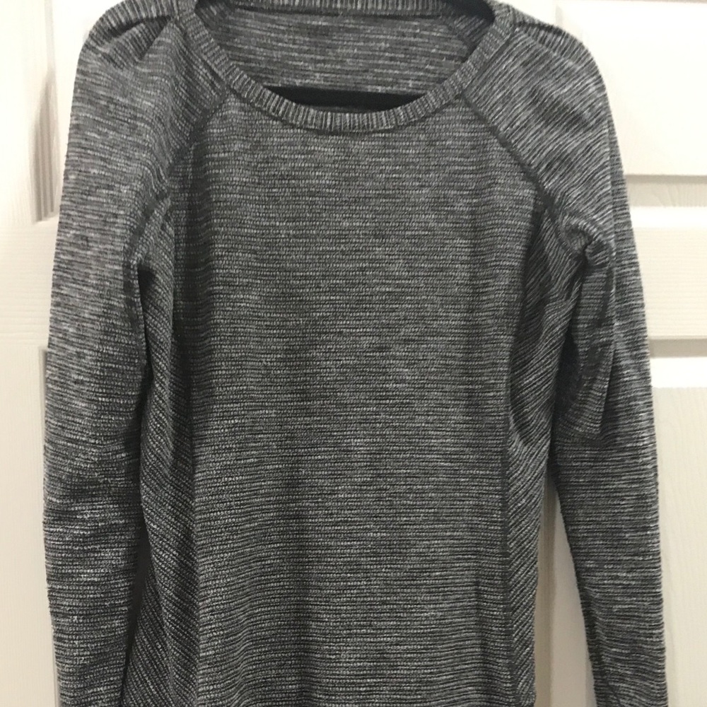 Lululemon long sleeve shirt